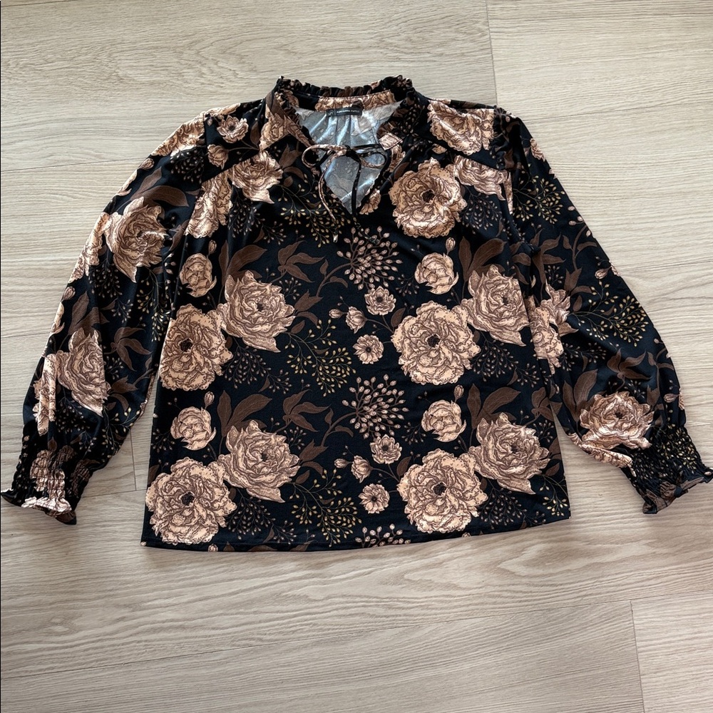 Adrianna Papell Stretch Blouse – Fits Like Large – Elegant & Flattering